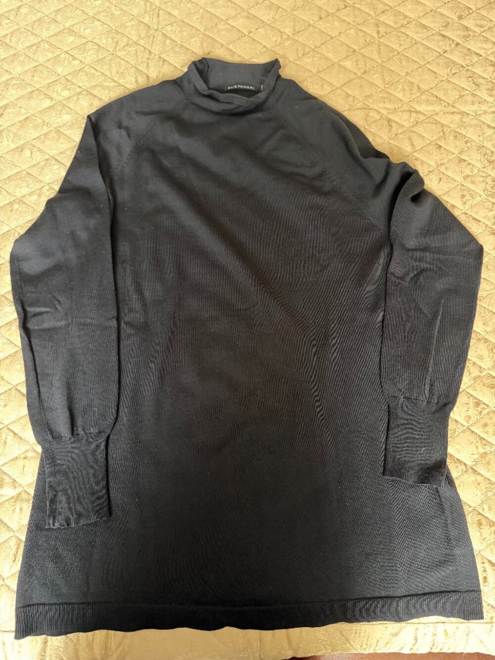 Elie Tahari Black 100% Merino Wool Mock Neck Sweater – Size L